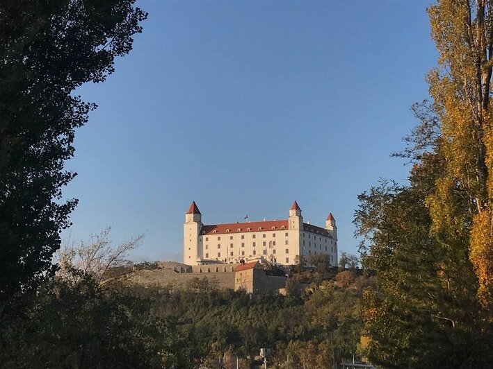 Братиславский град — замок на горе в самом центре города | Фото: личный архив