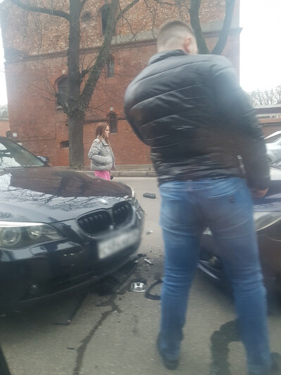 В центре Калининграда столкнулись три легковушки - Новости Калининграда | Фото: очевидец
