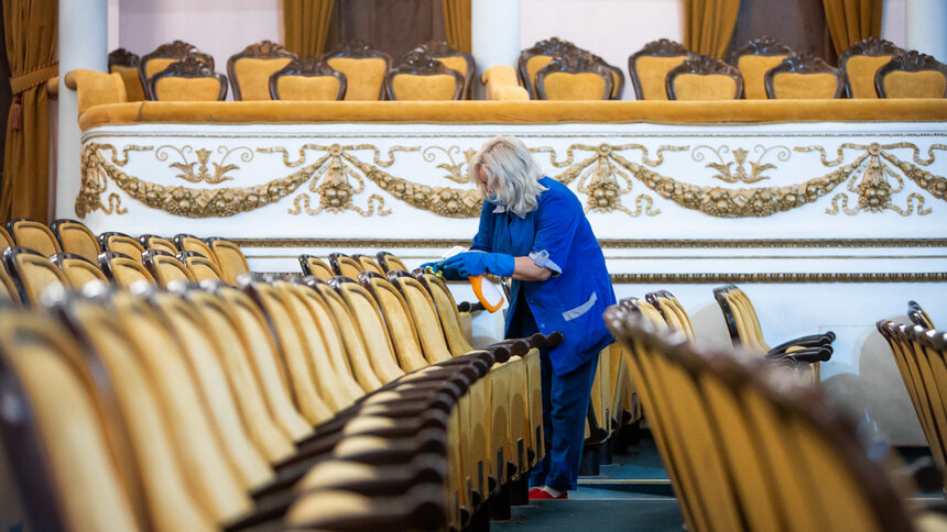 В зрительном зале Калининградского драмтеатра заменят кресла - Новости Калининграда | Фото: архив «Клопс»