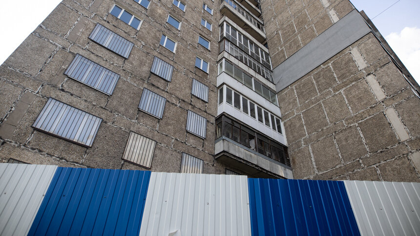 В Калининграде проведут повторную экспертизу высотки рядом с падающим домом на Моспроспекте - Новости Калининграда | Фото: архив «Клопс»