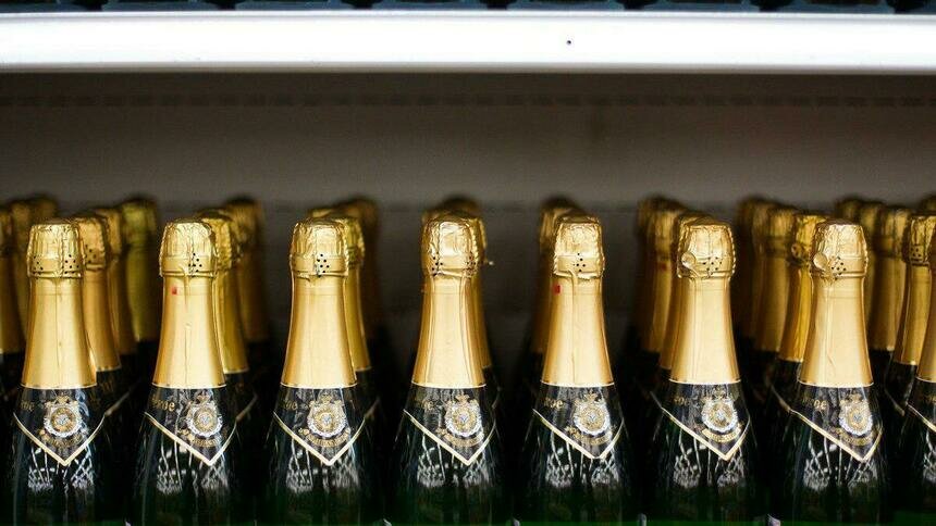 В России предложили увеличить минимальную цену шампанского - Новости Калининграда | Фото: архив «Клопс»