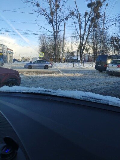 В последнюю субботу года Калининград завалило снегом (фото, видео) - Новости Калининграда | Фото: очевидец