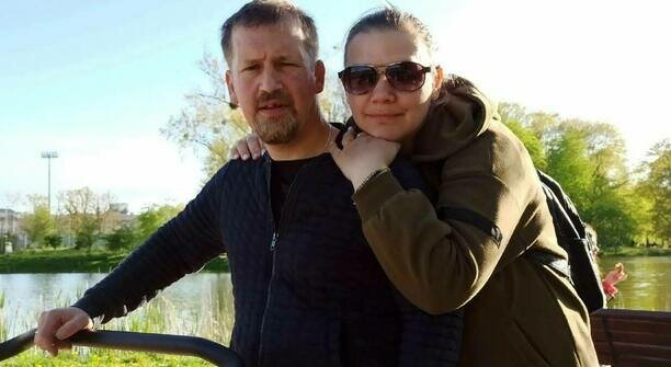 «Я не желаю зла водителю, расправы не жду»: вдова погибшего на Киевской велосипедиста рассказала о трагедии своей семьи