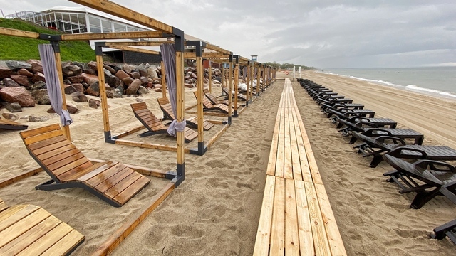 «Не пляжная погода, это точно»: в Гидрометцентре прогнозируют ветер и дождь на калининградском побережье