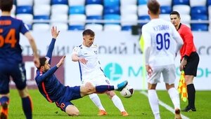 Вышел на замену и едва не забил гол: калининградский футболист дебютировал в сборной России