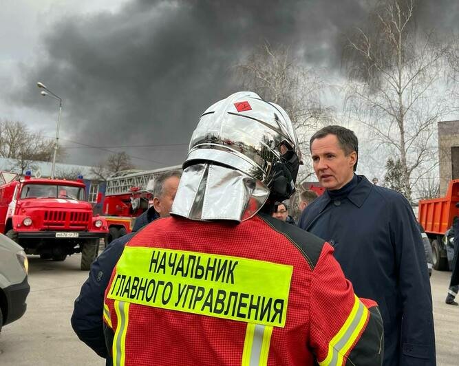 В Белгороде локализовали пожар на нефтебазе (фото) - Новости Калининграда | Фото: Telegram / Николай Гладков