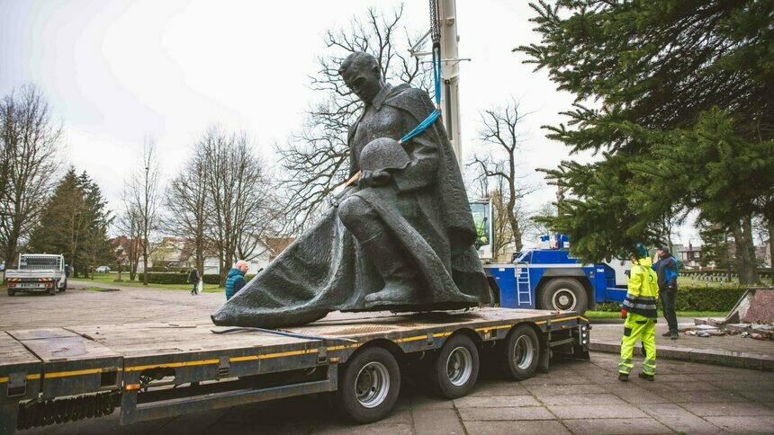 В Каунасе демонтировали статую солдата у могил более 5 тысяч советских воинов - Новости Калининграда | Фото: сайт администрации Каунаса