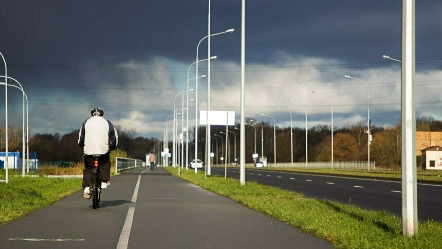 «На меня наехали»: калининградцы рассказали, как страдают от велосипедистов на тротуарах и переходах  - Новости Калининграда | Фото: архив «Клопс»