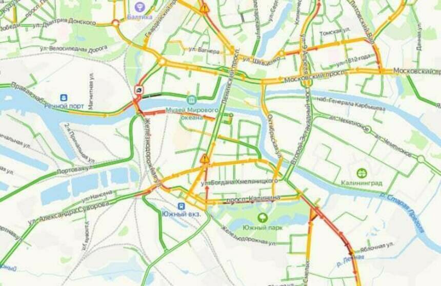 Въезд на двухъярусный мост встал в километровой пробке из-за аварии на пересечении с Буткова - Новости Калининграда | Скриншот сервиса «Яндекс.Карты»