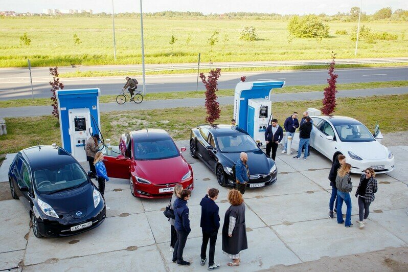 В экоквартале «РусскаЯ ЕвропА» появилась зарядная станция для электромобилей - Новости Калининграда