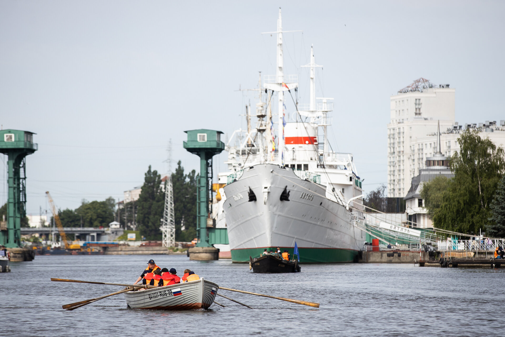 Более 70 будущих моряков ушли «петровским маршрутом» по рекам и Куршскому заливу (фоторепортаж)   - Новости Калининграда