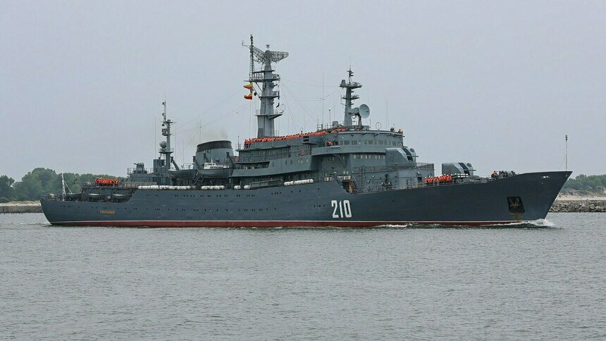 Учебный корабль ВМФ России «Смольный» прибыл в Балтийск - Новости Калининграда | Фото: пресс-служба Балтийского флота