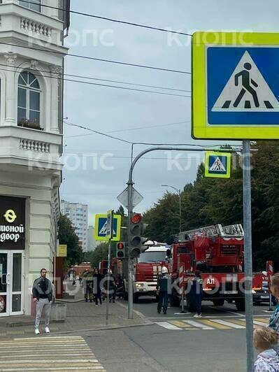 В Калининграде на Фрунзе загорелась квартира в четырёхэтажном жилом доме (обновлено) - Новости Калининграда | Фото: «Клопс»