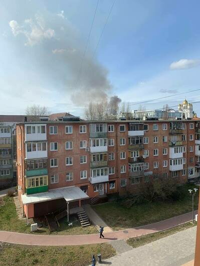 Столбы дыма видны из центра Калининграда | Фото: очевидцы