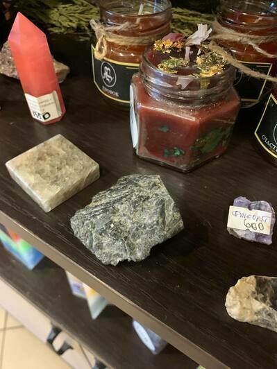 5 магазинов в Калининграде, где можно купить изделия из натуральных камней и минералов - Новости Калининграда | Фото: Ника Умарова / «Клопс»