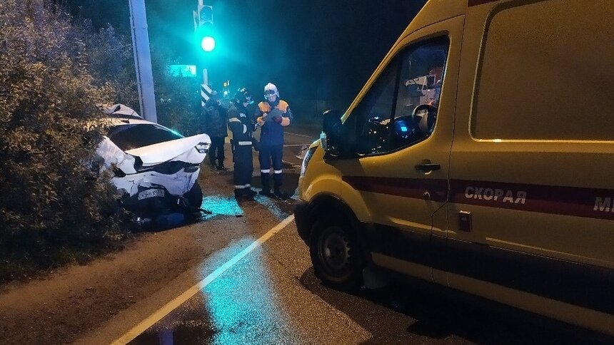 На перекрёстке Дзержинского и Энергетиков произошло ДТП с пострадавшими — очевидцы - Новости Калининграда | Фото очевидцев