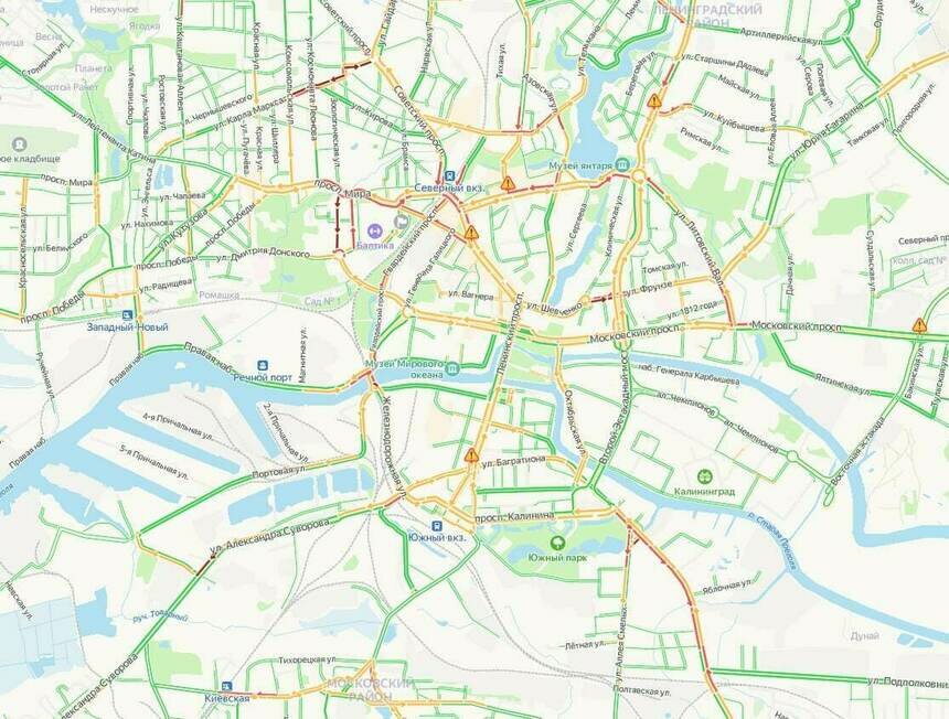 Центр Калининграда днём в четверг встал в километровых пробках - Новости Калининграда | Скриншот сервиса «Яндекс.Карты»