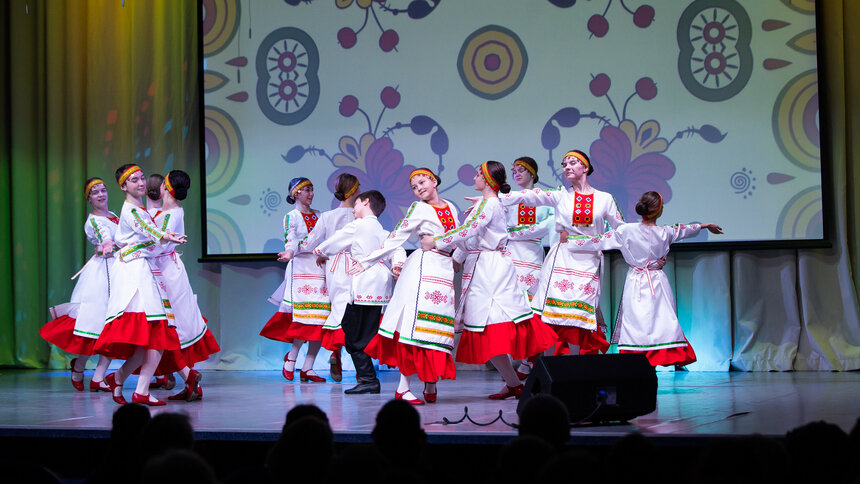 Танцы, песни и творчество: как прошёл День народного единства в Гурьевске - Новости Калининграда