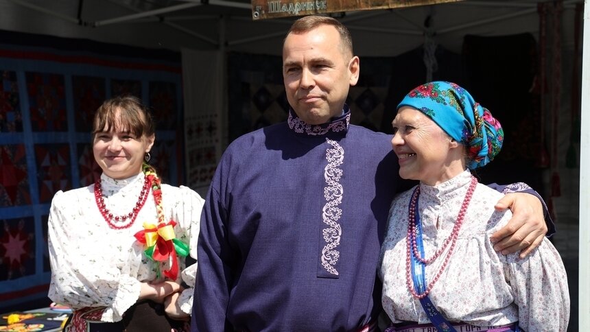 Вадим Шумков (в центре) | Фото: пресс-служба правительства Курганской области