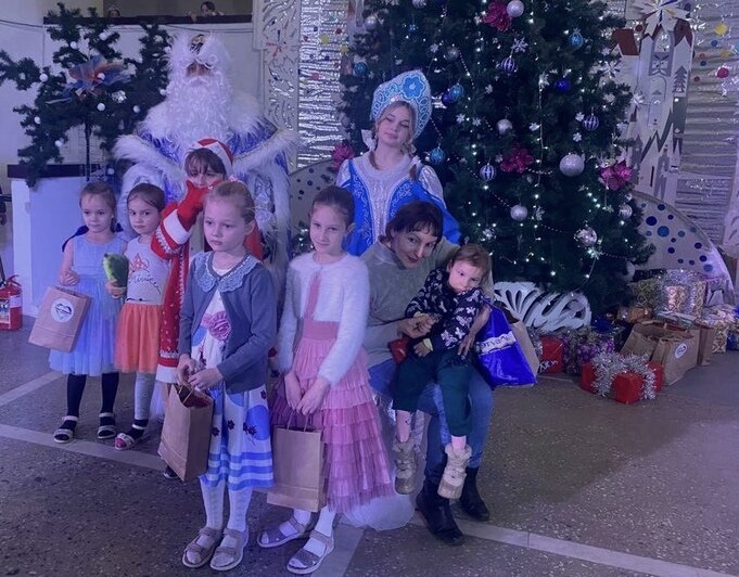 Новогоднее настроение: Благотворительный фонд «Милосердие» провёл новогоднюю ёлку для детей - Новости Калининграда