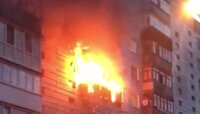 Спасли 10 жильцов, эвакуировали 60: на Куйбышева произошёл пожар в многоэтажке (видео)