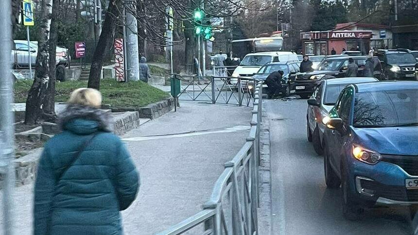В Калининграде на проспекте Победы образовалась километровая пробка ...