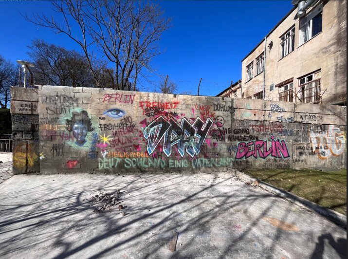 Берлинская стена на Нижнем озере: кто и зачем переполошил калининградцев - Новости Калининграда | Фото предоставил Артём Крюков