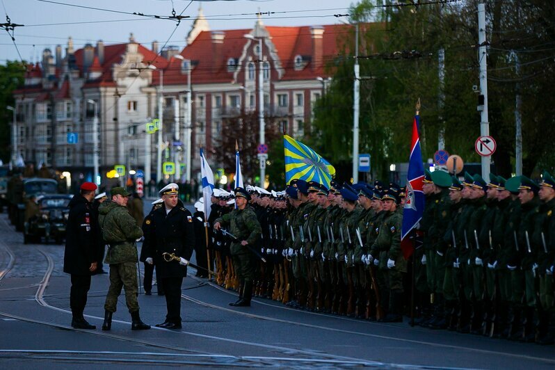 Во сколько начинается парад в калининграде. Парад Победы в Калининграде 2023. Репетиция парада 2024 Калининград. 9 Мая 2023 Калининград. Парад 6 мая в Калининграде.