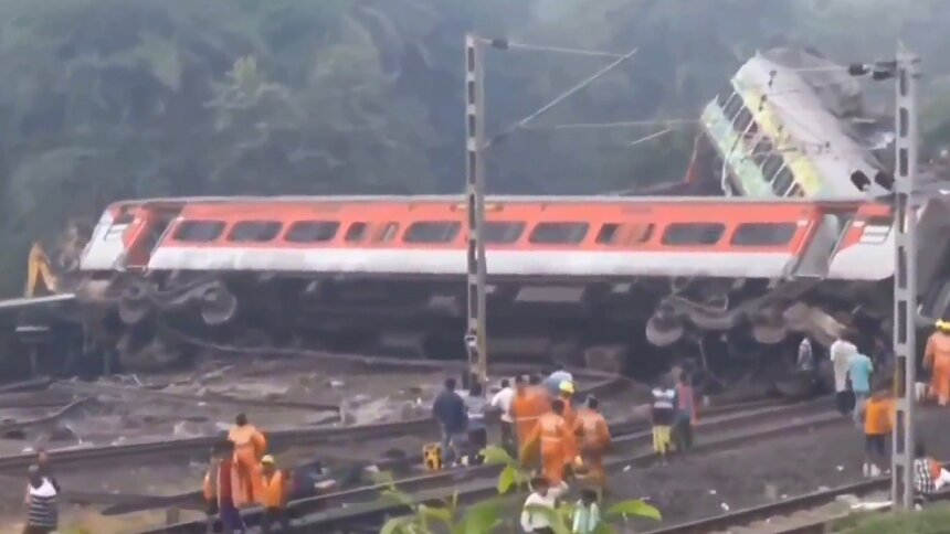Число погибших при столкновении поездов в Индии возросло до 288 — СМИ   - Новости Калининграда | Фото: соцсети