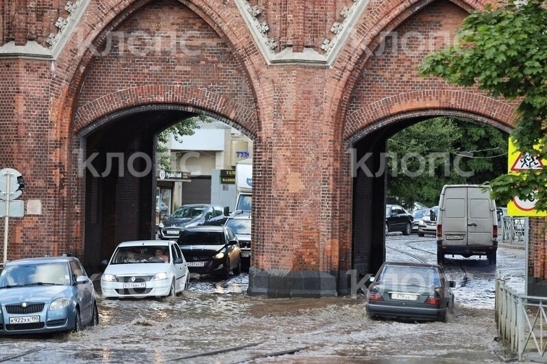 Прорвало канализацию картинки