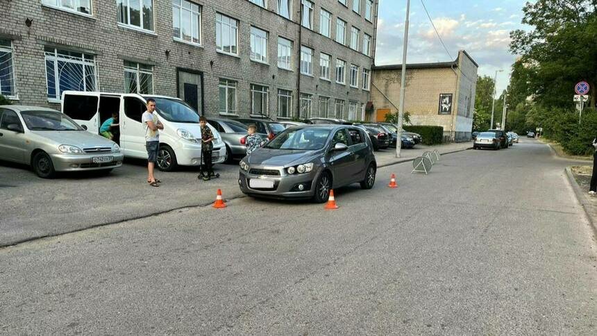 Камень из под колеса дтп или нет