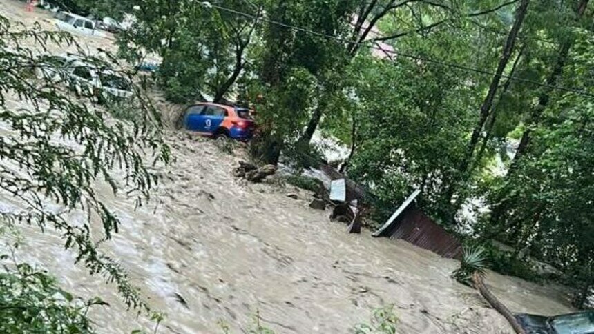 Жители Сочи показали, как выглядит город после наводнения (фото, видео)  - Новости Калининграда | Фото: читатели «Клопс»