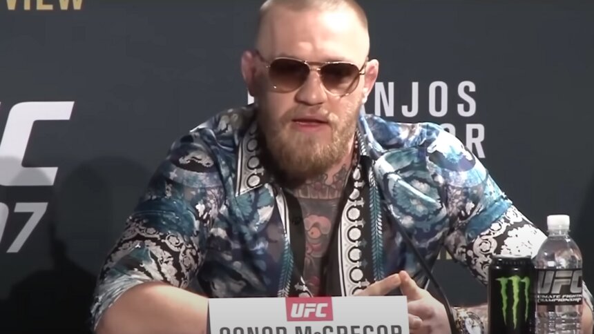 В UFC пообещали проверить информацию о том, что Конор Макгрегор изнасиловал женщину в туалете  - Новости Калининграда | Скриншот видеозаписи на YouTube