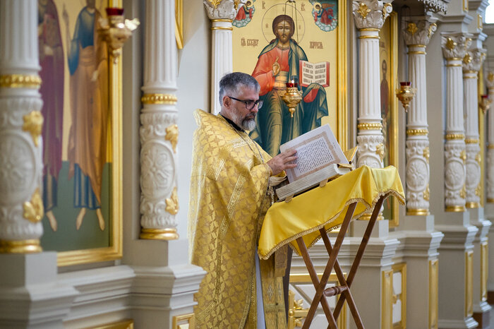 «Я всегда верил, что смерть — это не что-то конечное»: калининградский священник — о том, как пережить утрату - Новости Калининграда | Фото: Александр Подгорчук / «Клопс»