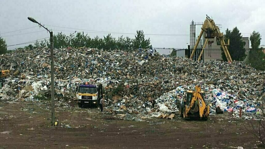 Свалку на Северной горе расчистят к сентябрю: отходы будут увозить в Неманский район - Новости Калининграда | Фото очевидцев