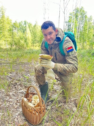 «Все в лес, друзья»: Антон Алиханов набрал полные лукошки грибов в Краснознаменском районе (фото)  - Новости Калининграда | Фото: страница «ВКонтакте» Антона Алиханова