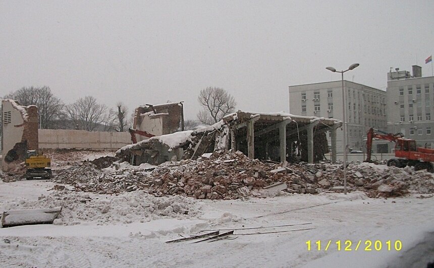 2010г. Разрушение кинотеатра