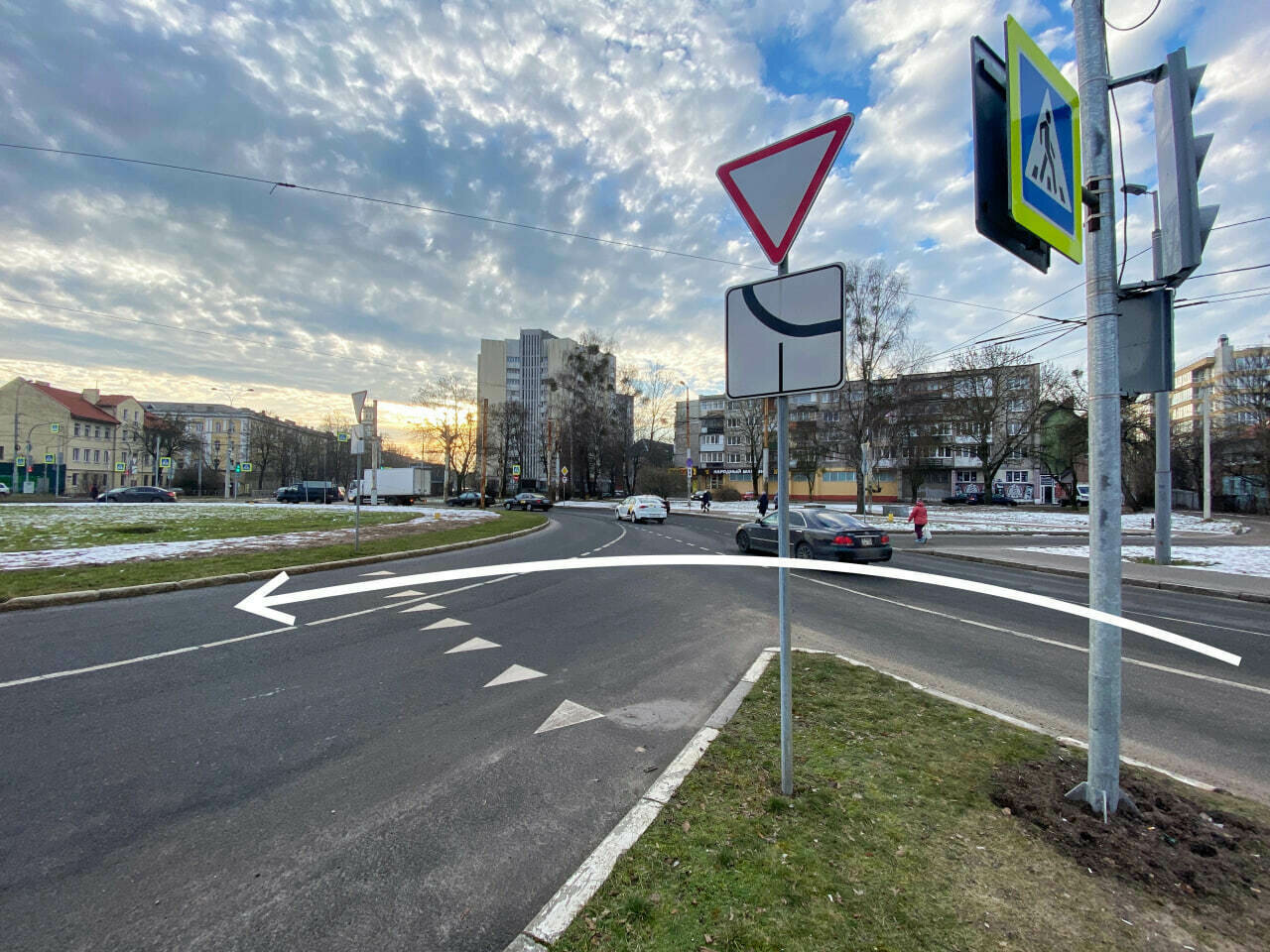 Новое круговое движение. Круговое движение. Круговое движение в Донском. Огромное круговое движение. Круговые движения на мечах.