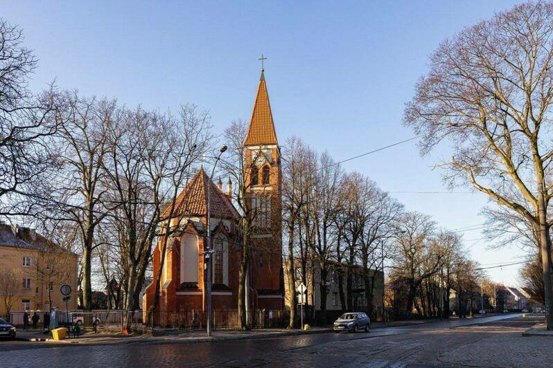 Губернатор калининградской области антон алиханов фото