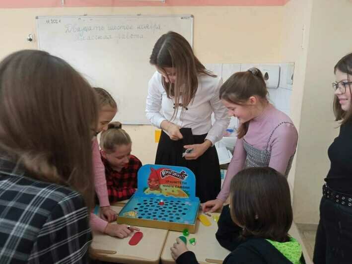 Калининградские школьники разработали настольную игру «Ловцы янтаря» - Новости Калининграда