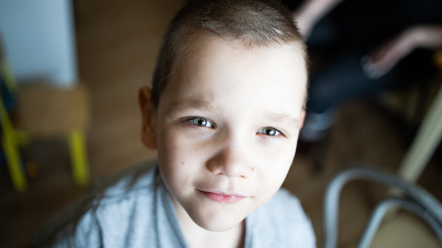 В свои шесть лет Ярослав не может говорить | Фото: Александр Подгорчук / «Клопс» 