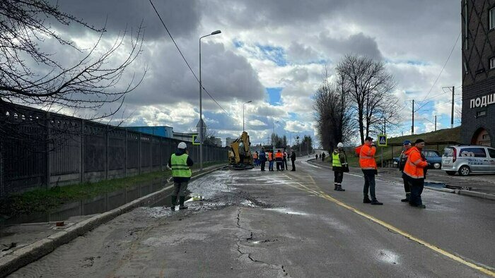 Машина ушла под воду
