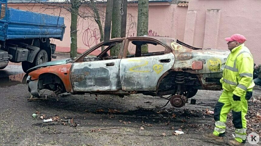 «Соседи борются за парковку»: в Калининграде изменили критерии для эвакуации брошенных машин - Новости Калининграда | Фото: «Клопс»