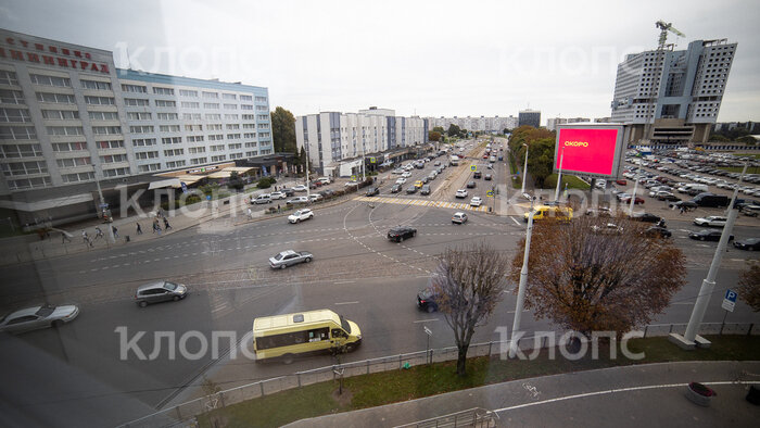 На одном из самых крупных перекрёстков Калининграда обновили разметку: разбираемся, как ехать (фото) - Новости Калининграда | Фото: Александр Подгорчук / «Клопс»