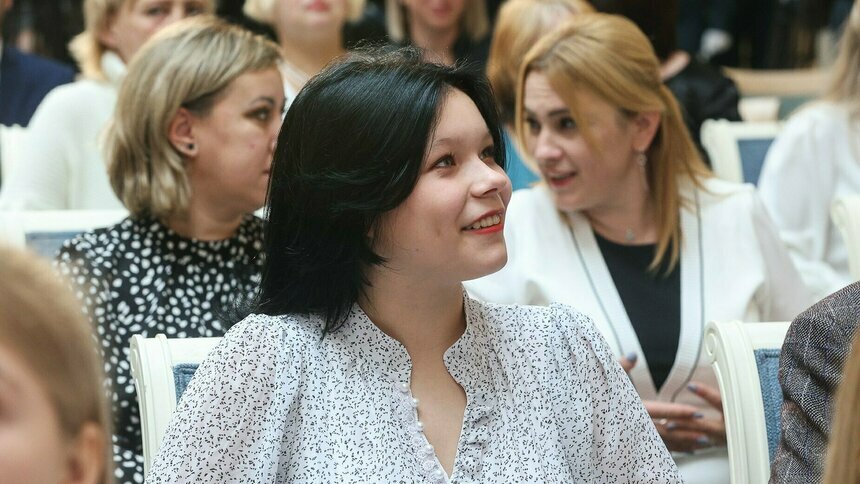 Александра Андреева на церемонии награждения в Москве  | Фото: пресс-служба Совета Федерации федерального собрания Российской Федерации