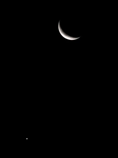 Сближение Луны и Венеры в небе над Калининградом  | Фото: Анастасия Цветкова