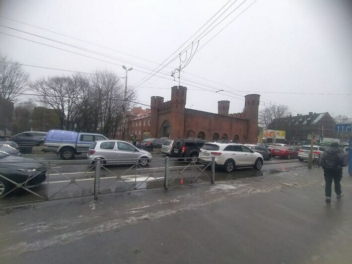 На Моспроспекте и Литовском валу образовались пробки из-за ДТП (фото)    - Новости Калининграда | Фото: очевидцы