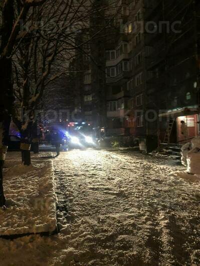 На Моспроспекте из горящей многоэтажки пожарные спасли женщину и эвакуировали 25 человек (фото) - Новости Калининграда | Фото: очевидец