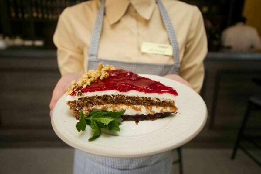 Ермак перечислил, каких работников не хватает в турсфере Калининграда ...