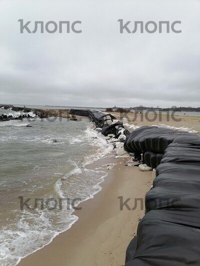 Разрушения, которые шторм нанёс берегоукреплению на Балтийской косе  | Фото: очевидец  